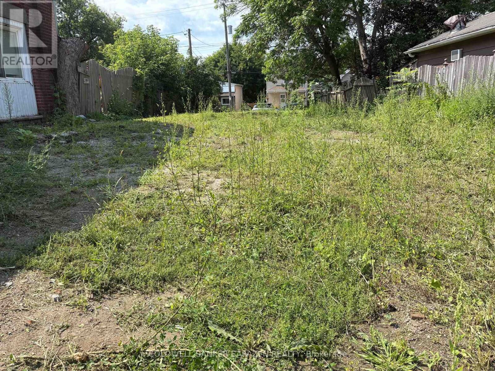 Property Photo: 126 West Elgin Street West ON K7S 1N8