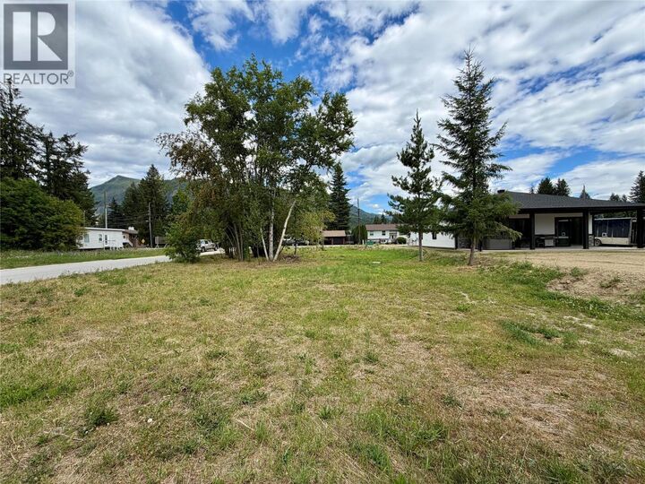 719 Parksville Street — photo 1