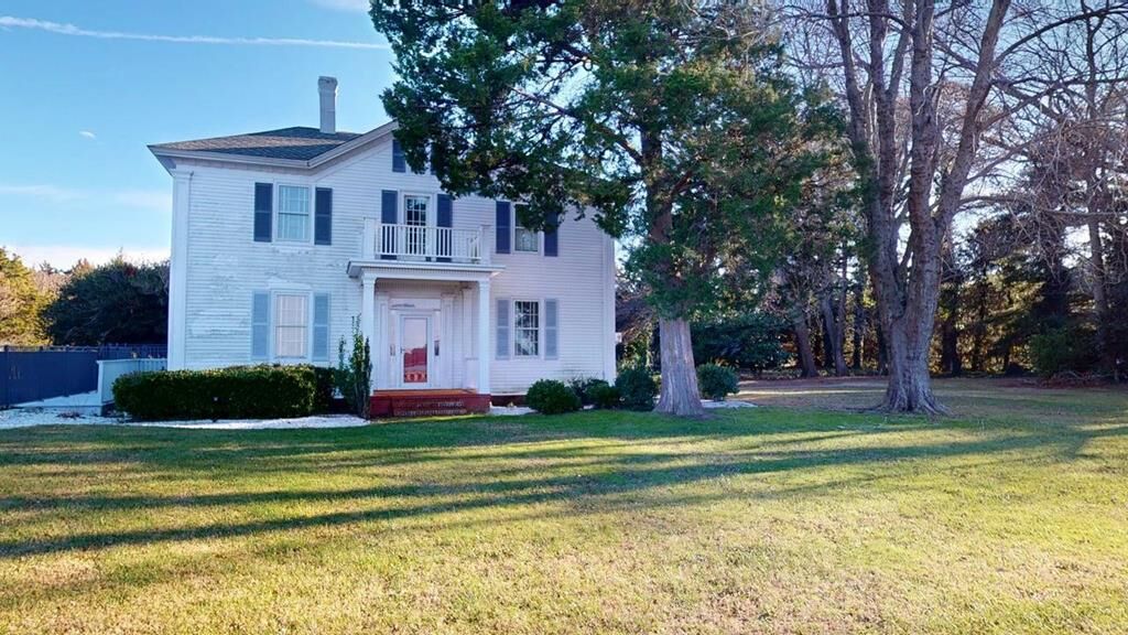 Property Photo:  17541 Plantation Rd  VA 23417 