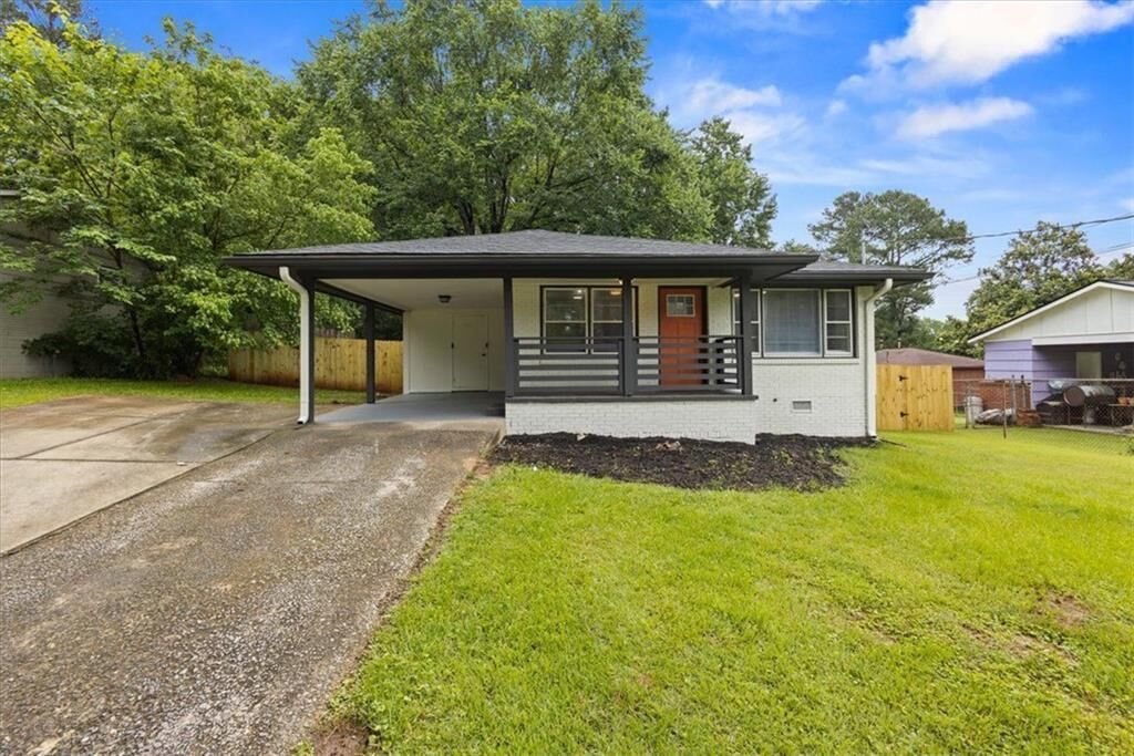 Property Photo:  1553 McCallie Boulevard NW  GA 30318 