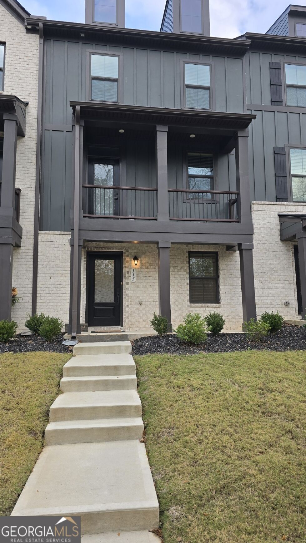 Property Photo:  115 Climbing Ivy Circle  GA 30214 