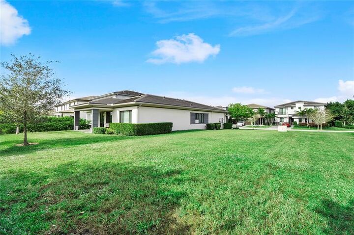 Property Photo: 10710 Aqua Ct FL 33076