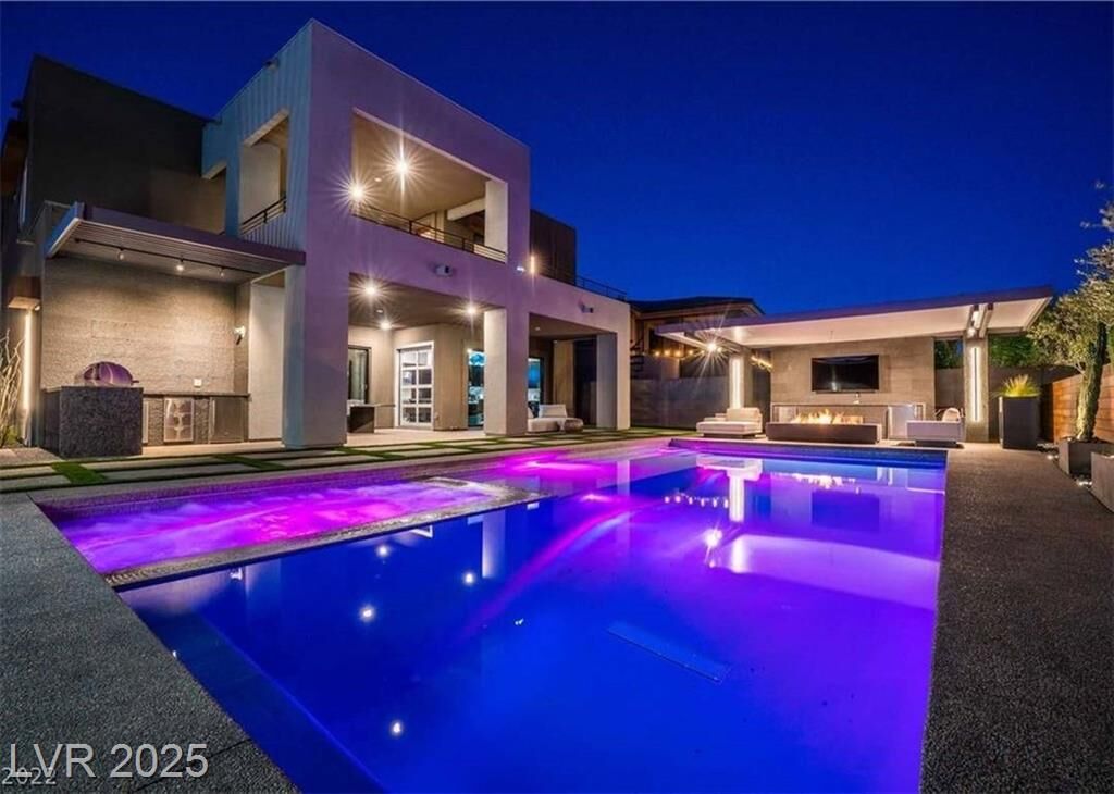 Property Photo: 10337 Green Ember Drive NV 89135