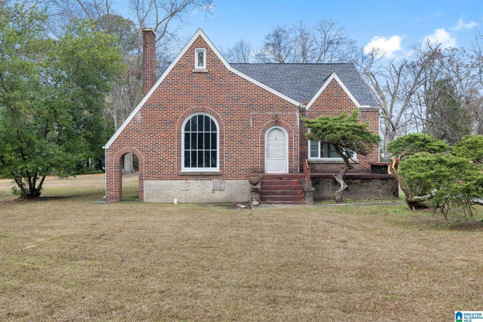 Property Photo: 611 NE Clark Street AL 35055