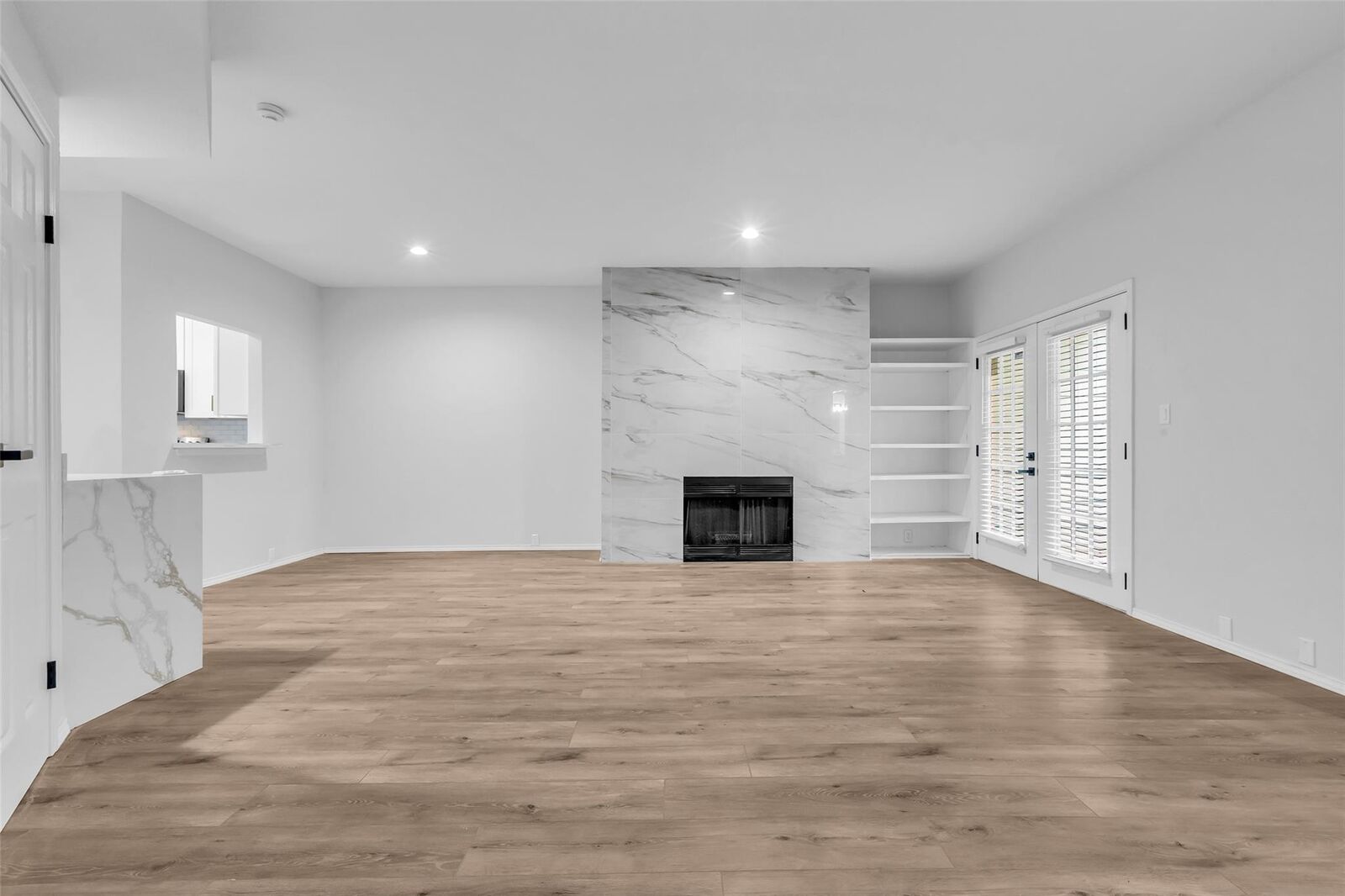 Property Photo: 4900 Floyd Street 10 TX 77007