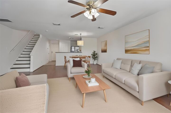 Property Photo:  1719 Redwing Pines Drive  TX 77009 