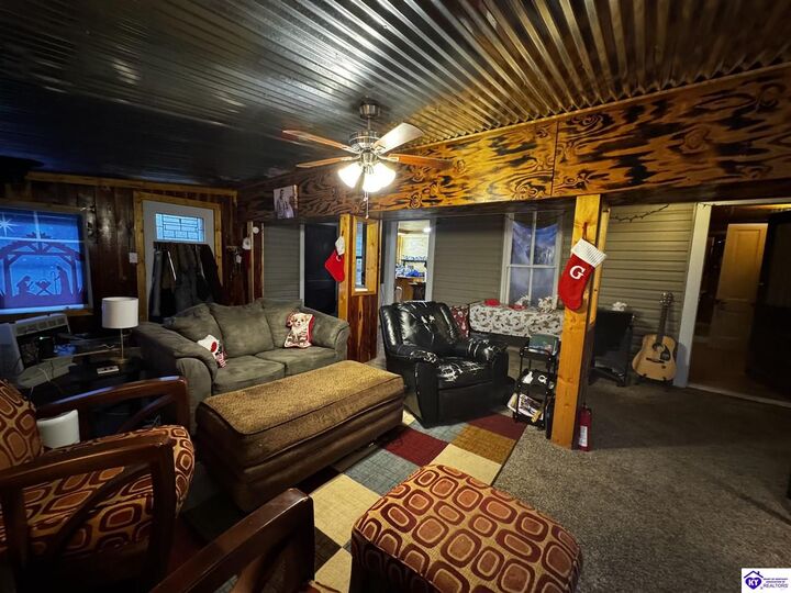 Property Photo:  655 Meade Springs Road  KY 40108 