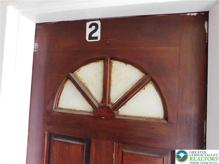 Property Photo: 1307 E 4th Street 1R PA 18015