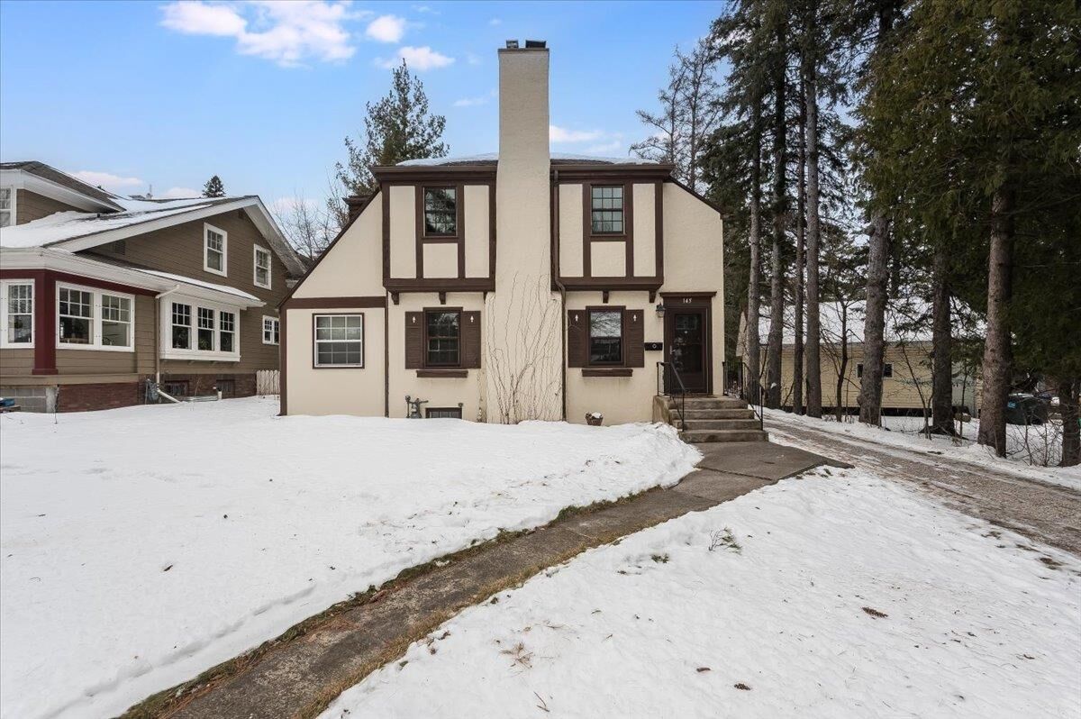 Property Photo:  145 Waverly Pl  MN 55803 