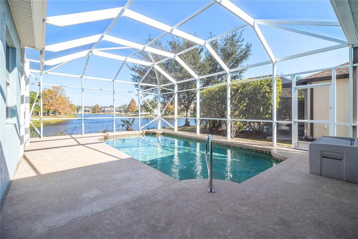 Property Photo:  15615 Lemon Fish Drive  FL 34202 