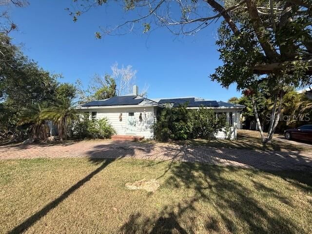 Property Photo: 617 Siesta Drive FL 34242
