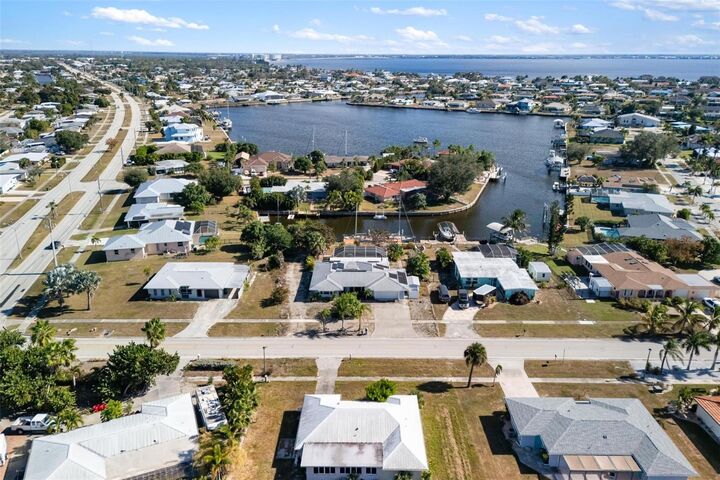 Property Photo:  105 Cousley Drive SE  FL 33952 