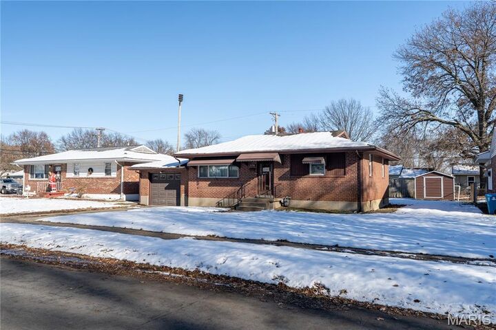 Property Photo:  3156 Davis Avenue  IL 62040 