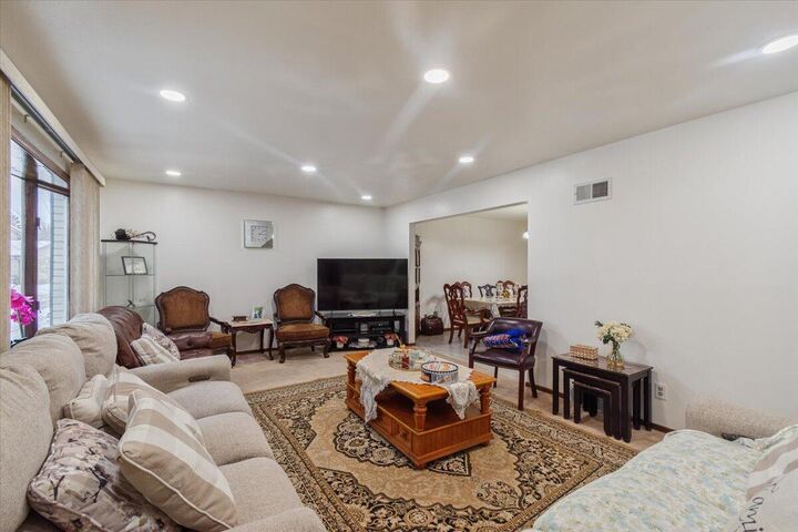 Property Photo:  5508 Serene Ct 5510  WI 53129 