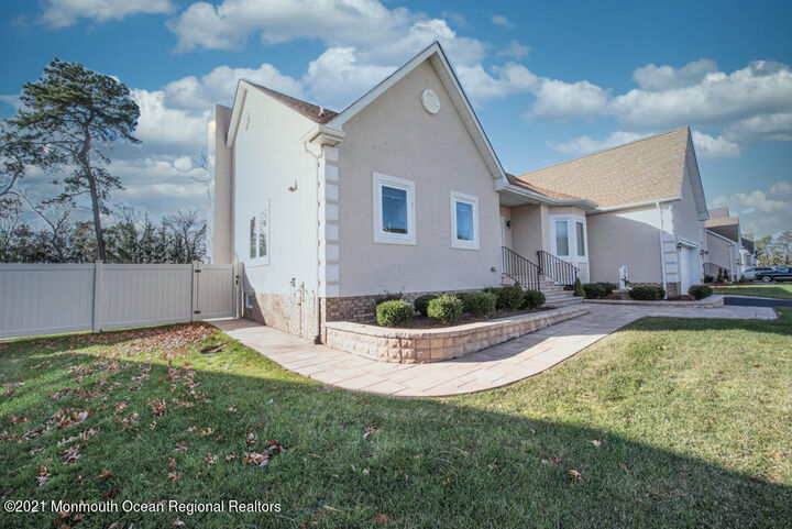 Property Photo:  12 Cindy Court  NJ 07731 