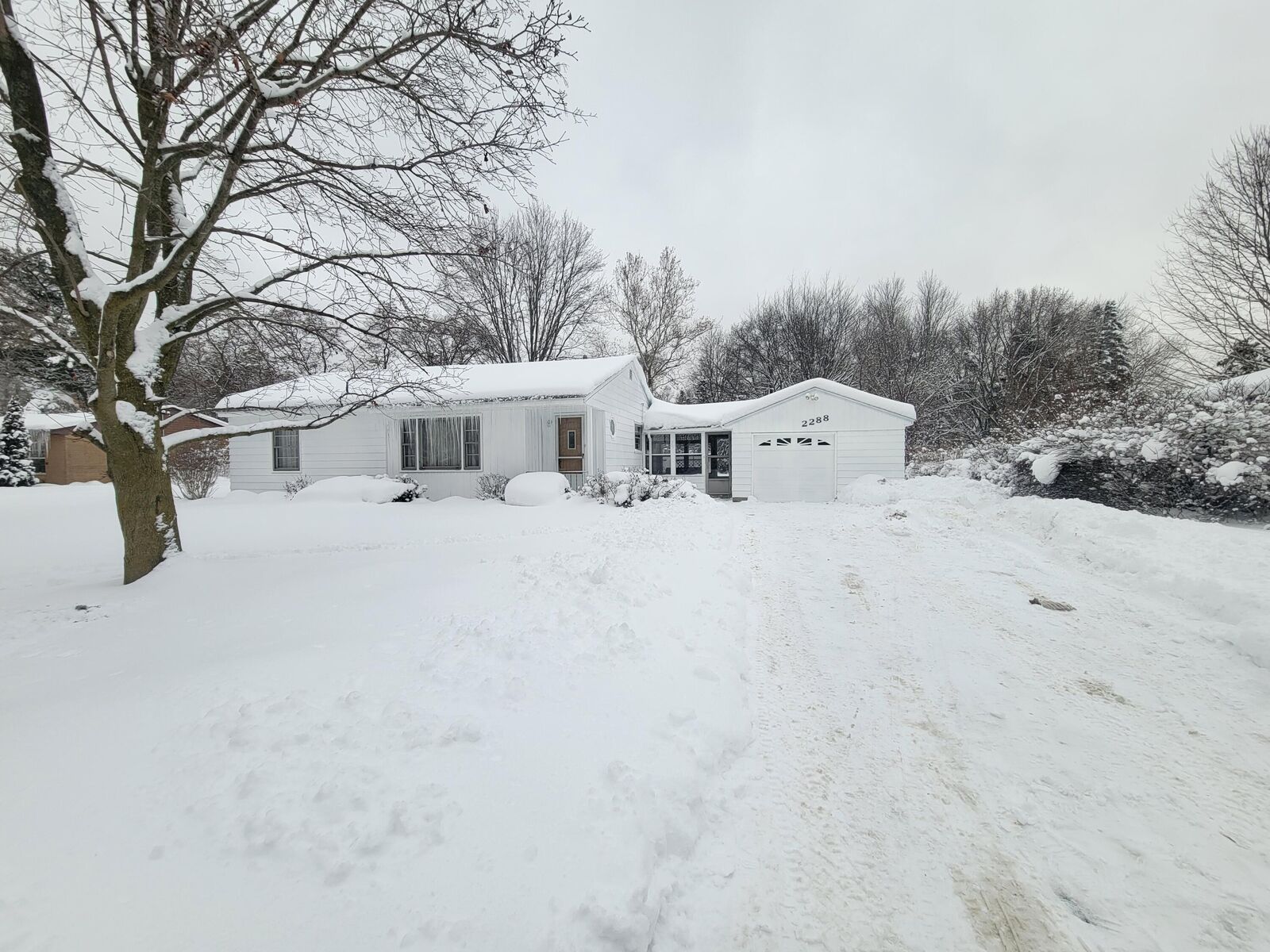 Property Photo:  2288 W Giles Road  MI 49445 