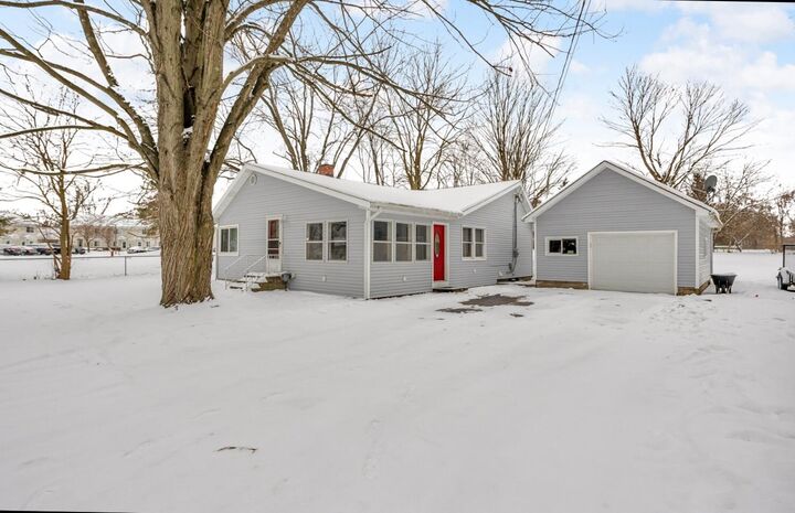 Property Photo: 1410 Rowena Lane MI 49202