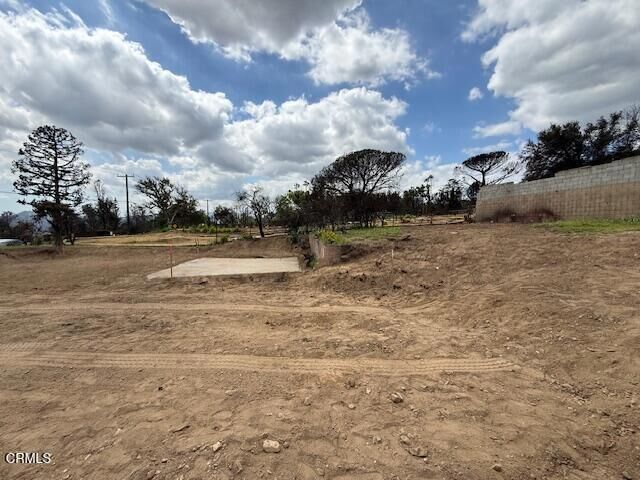 Property Photo:  563 E Las Flores Drive  CA 91001 