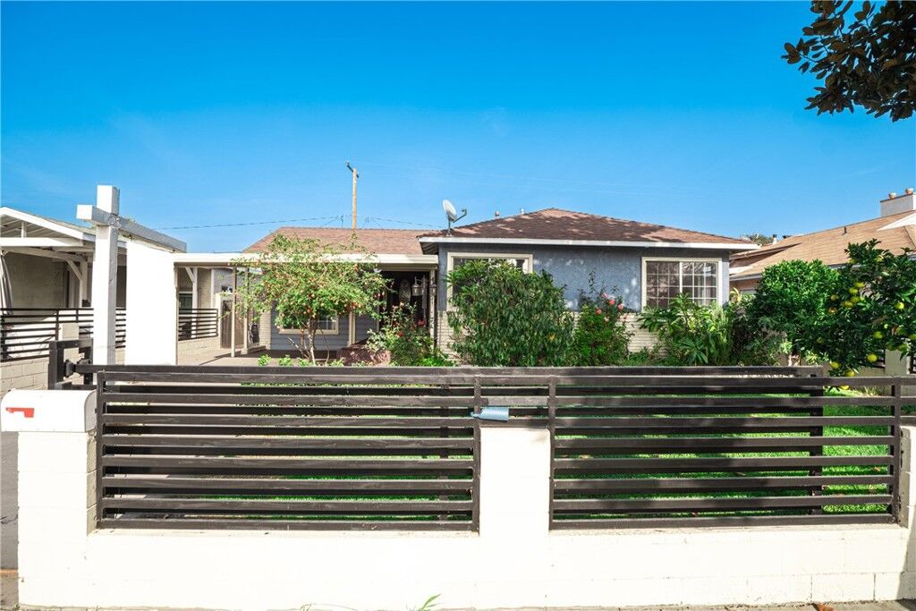 Property Photo:  11571 Telegraph  CA 90670 