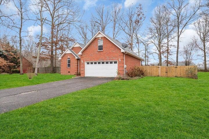 Property Photo: 306 Blackberry Ln TN 37355