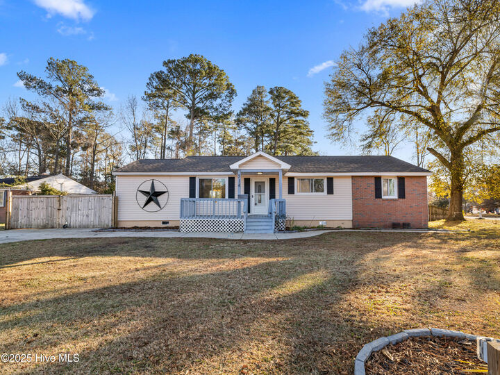 Property Photo:  514 Seminole Trail  NC 28540 