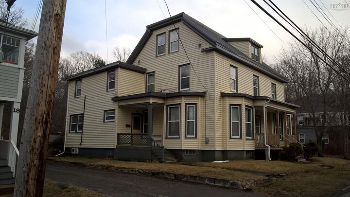 22 / 24 Canaan Avenue — photo 1