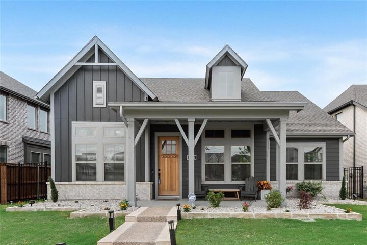 1028 Almond Blossom Circle  Crowley TX 76036 photo