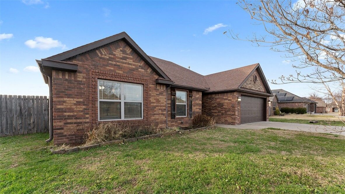 Property Photo: 504 Blair Circle AR 72751