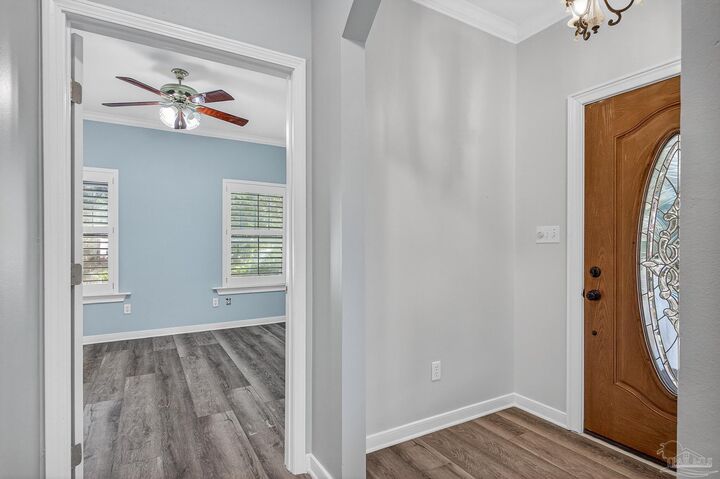 Property Photo: 16360 Innerarity Pt Rd FL 32507