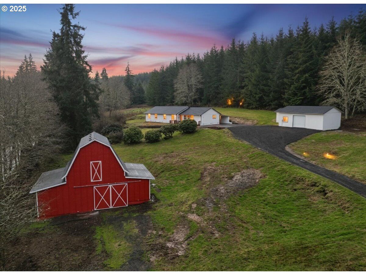 Property Photo: 73345 Apiary Rd OR 97048