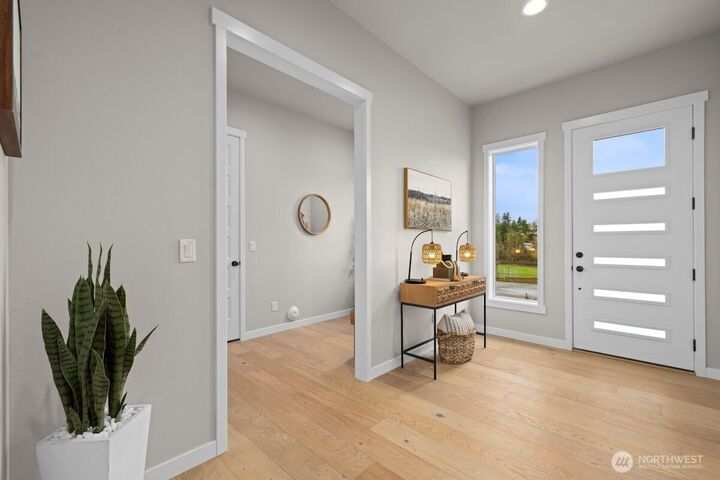 Property Photo: 7853 S 132 Street WA 98178