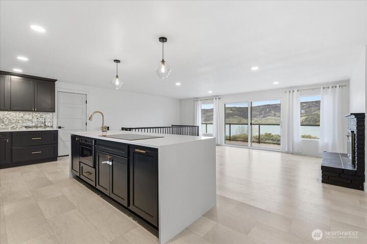 Property Photo:  216  Sandy Lane  WA 99123 
