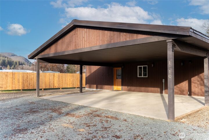 Property Photo:  1110  Riverside Avenue  WA 98856 