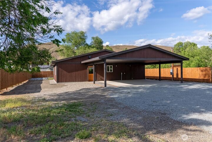 Property Photo:  1110  Riverside Avenue  WA 98856 