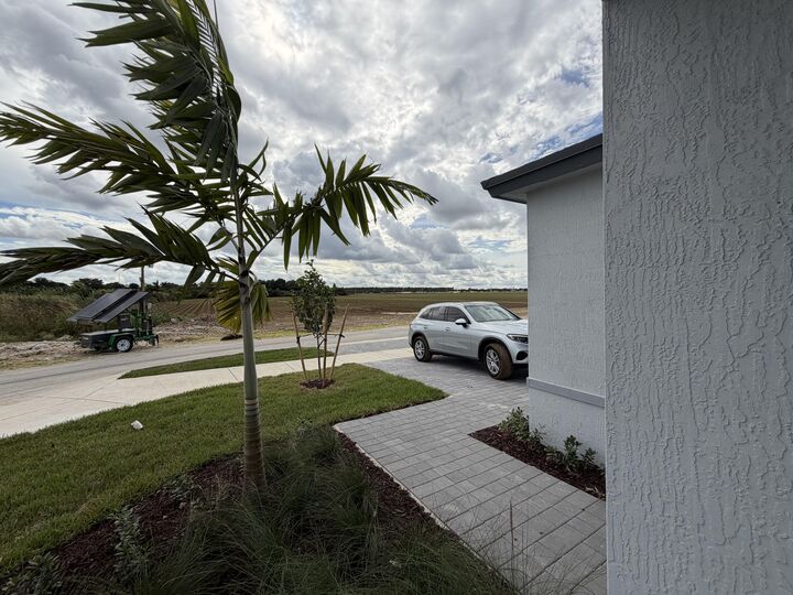 Property Photo: 19407 SW 340th Street FL 33034