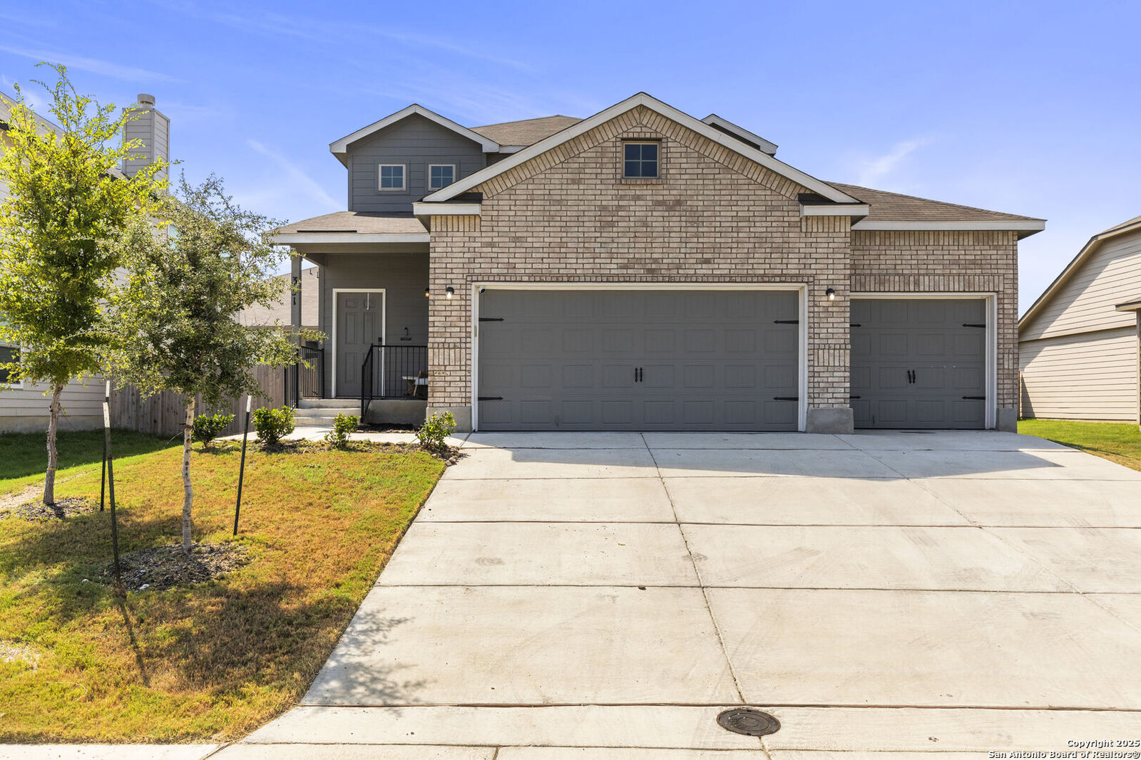 Property Photo: 331 Saddle Dawn TX 78108