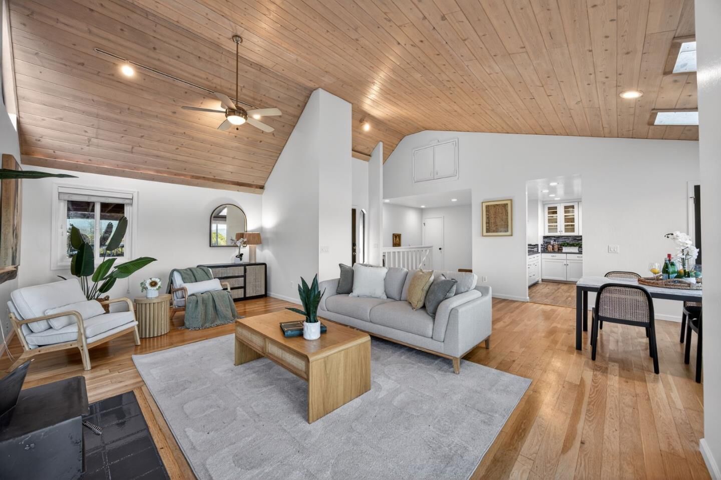 Property Photo:  801 Cresta Vista Way  CA 95003 