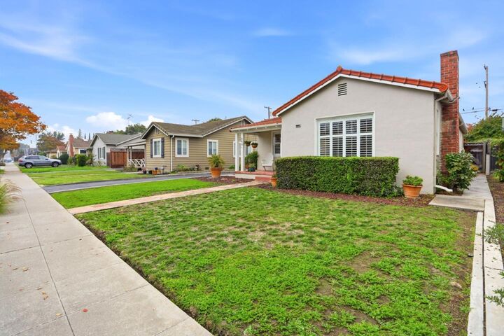 Property Photo:  680 North Winchester Boulevard  CA 95050 