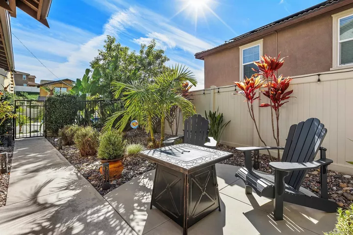 Property Photo: 238 Ventasso Way CA 92028