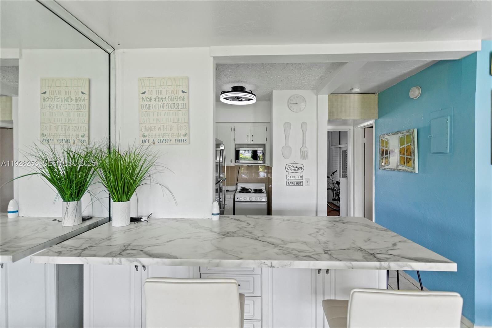 Property Photo: 801 Atlantic Shores Blvd 106 FL 33009