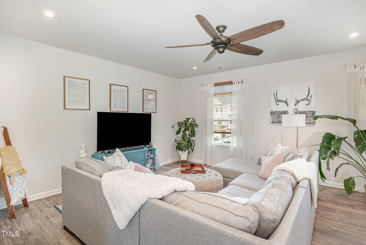 Property Photo: 342 Amber Acorn Avenue NC 27603