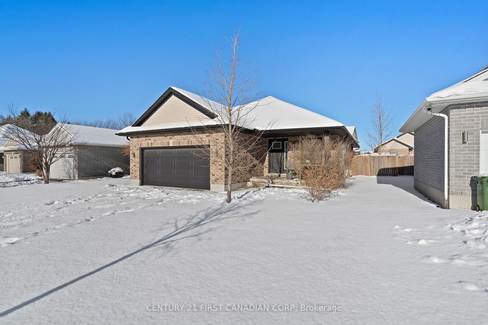 Property Photo:  46 Westlake Drive  ON N5P 0C6 