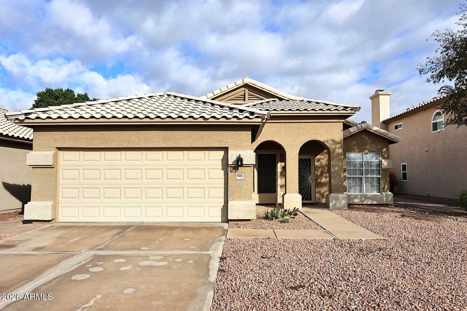 Property Photo: 9378 E Dreyfus Place AZ 85260