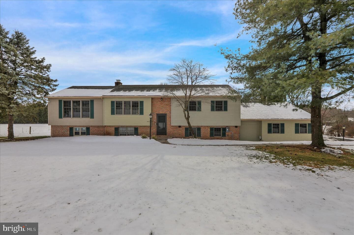 Property Photo:  282 Ernst Road  PA 19541 