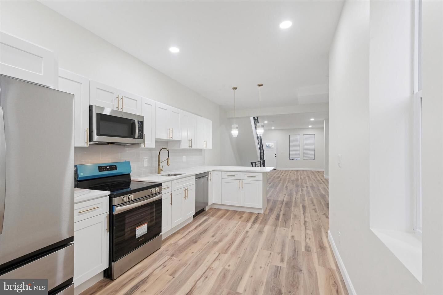 Property Photo:  1628 W Glenwood Avenue  PA 19132 