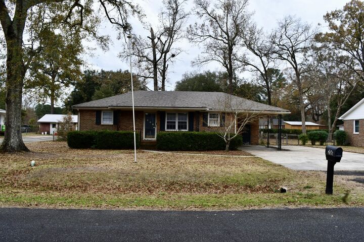 Property Photo:  206 Blythe Avenue  SC 29485 