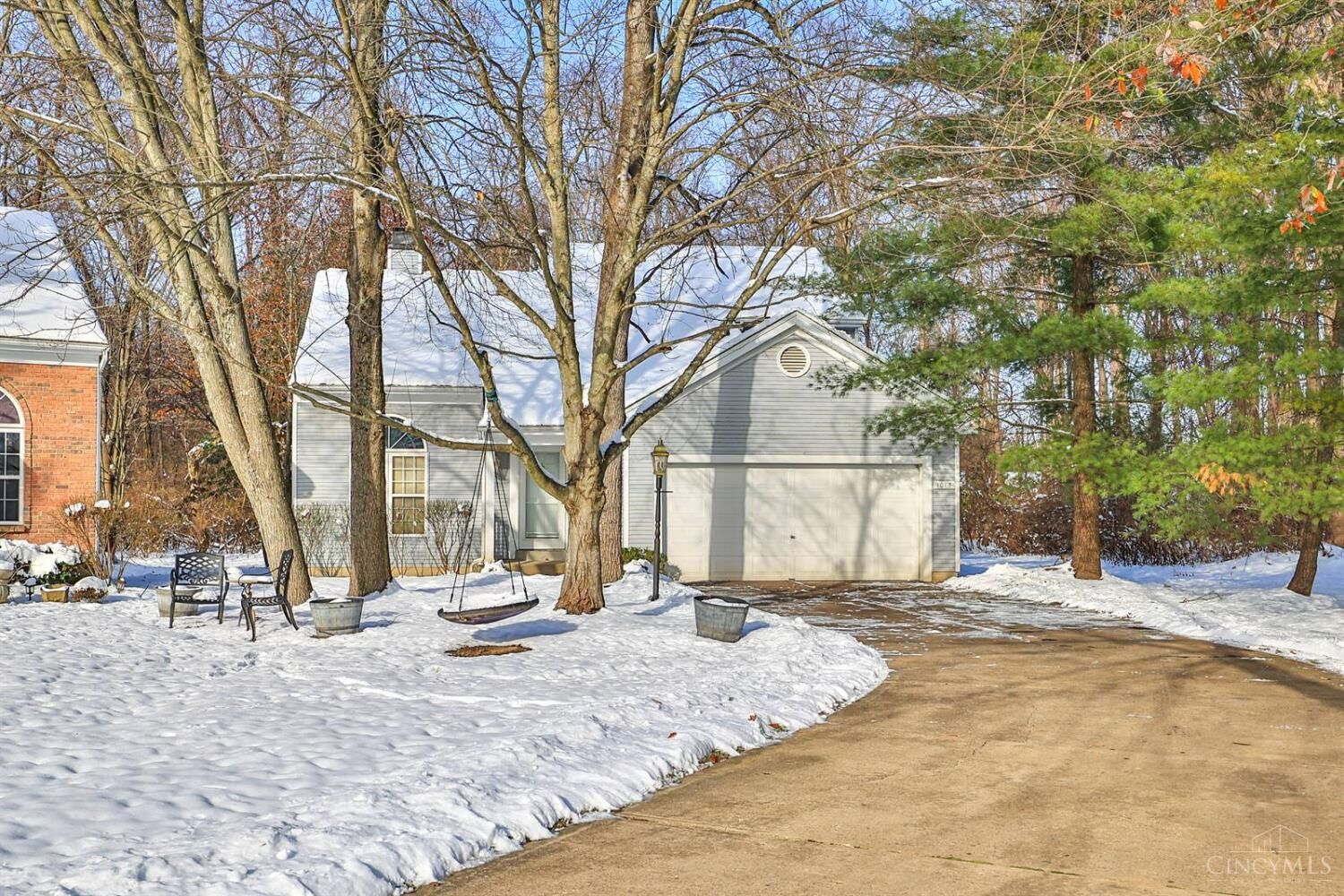 Property Photo: 1013 Wittshire Lane OH 45255