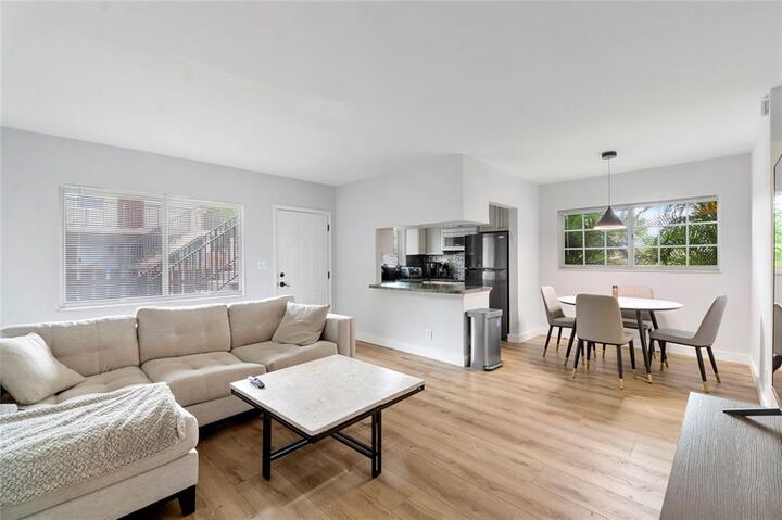 Property Photo: 3030 NE 5th Ter 1 FL 33334