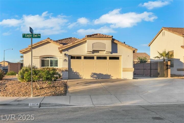 Property Photo: 1064 Eagle Owl Avenue NV 89015