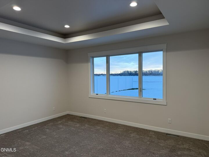 Property Photo:  3005 Peach Tree Drive  ND 58504 